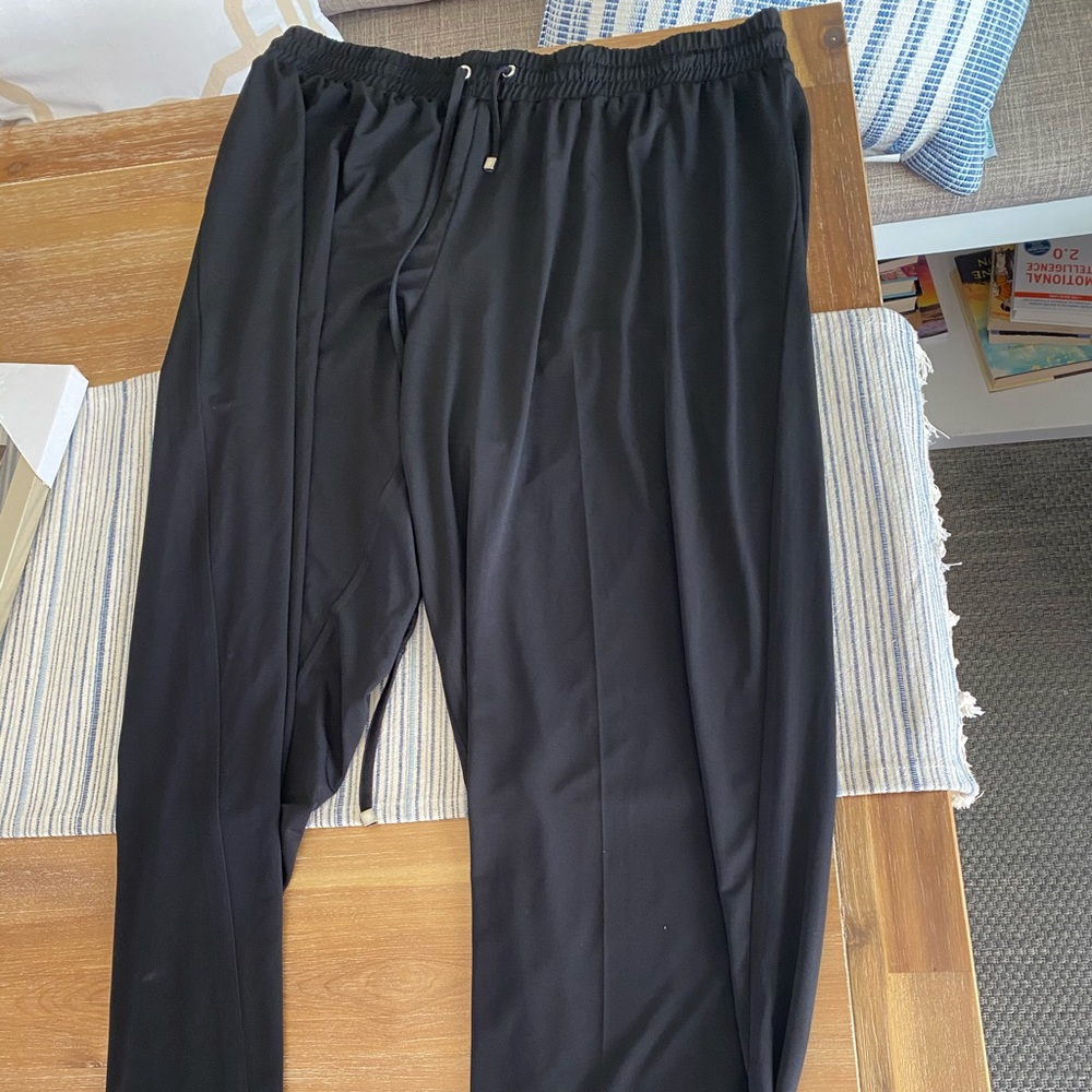 Black new Avenue pants